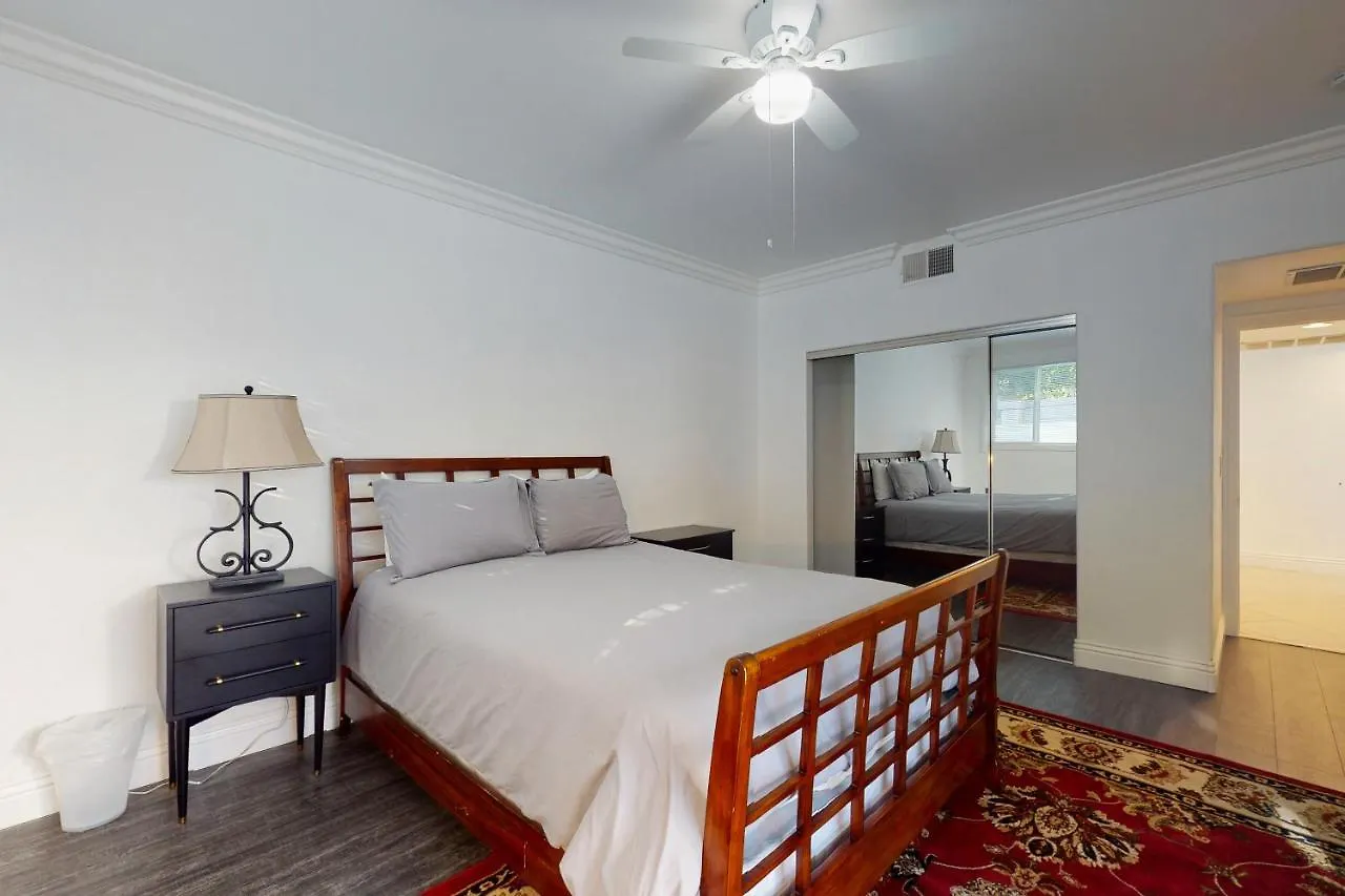 The Alhambra Permit# 4587 Vila Palm Springs